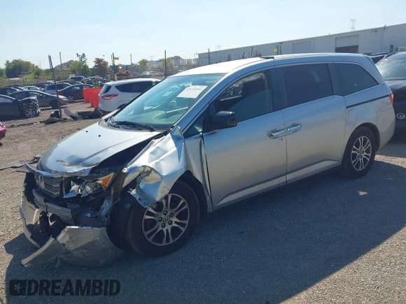 ✅ 2013 Honda Odyssey EX • VIN: 5FNRL5H4XDB055890 • Lot: 43224092. Listed on IAAI with 150,254 mi. Free auction sales archive from the USA and detailed vehicle history report at DreamBid. Image 2.