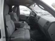 ✅ 2006 Ford F-150 XL • VIN: 1FTRF12246NA69490 • Lot: 43711878. Wystawiony na IAAI z przebiegiem 257 774 mil. Bezpłatny archiwum sprzedaży aukcyjnych z USA i szczegółowy raport historii pojazdu na DreamBid. Zdjęcie 5.