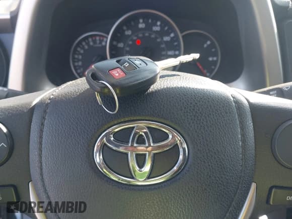 ✅ 2016 Toyota RAV4 LE • VIN: 2T3ZFREV9GW245352 • Lot: 43555598. Listed on IAAI with 55,660 mi. Free auction sales archive from the USA and detailed vehicle history report at DreamBid. Image 11.