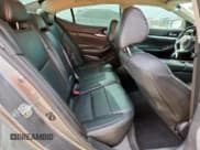 ✅ 2020 Nissan Maxima SV • VIN: 1N4AA6CV0LC364066 • Lot: 92670485. Wystawiony na Copart z przebiegiem 151 288 mil. Bezpłatny archiwum sprzedaży aukcyjnych z USA i szczegółowy raport historii pojazdu na DreamBid. Zdjęcie 10.