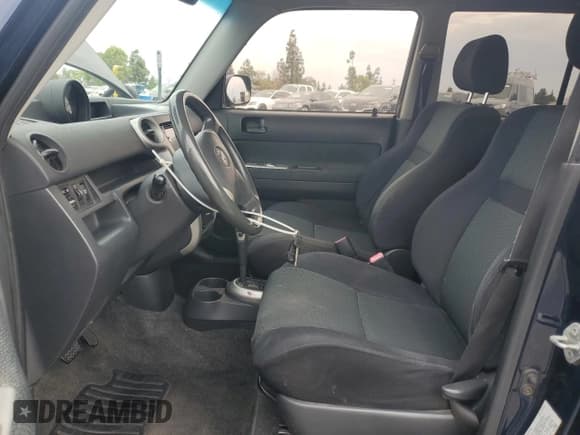 ✅ 2004 Scion xB • VIN: JTLKT324240164202 • Лот: 81332135. Опубликован ранее на Copart с пробегом 161 068 миль. Бесплатный доступ к архиву аукционных продаж из США и подробный отчёт об истории автомобиля на DreamBid. Изображение 7.