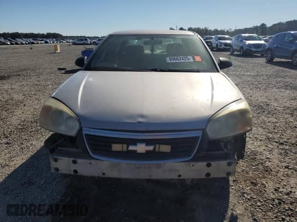 2007 Chevrolet Malibu 1LS z VIN 1G1ZS58FX7F306839, wystawiony jako Copart lot #89662425 z przebiegiem 371 399 mil mil oraz Szkoda całkowita • Salvage title. Historia ofert i sprzedaży dostępna na DreamBid. Obrazek 5.
