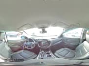 ✅ 2019 Chevrolet Traverse Premier • VIN: 1GNEVKKW5KJ109935 • Lot: 71992752. Wystawiony na Copart z przebiegiem 56 352 mil. Bezpłatny archiwum sprzedaży aukcyjnych z USA i szczegółowy raport historii pojazdu na DreamBid. Zdjęcie 13.