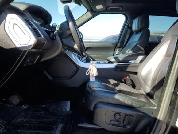 ✅ 2018 Land Rover Range Rover Sport HSE • VIN: SALWR2RK1JA185664 • Lot: 89903565. Wystawiony na Copart z przebiegiem 118 043 mil. Bezpłatny archiwum sprzedaży aukcyjnych z USA i szczegółowy raport historii pojazdu na DreamBid. Zdjęcie 7.