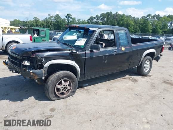 1994 Dodge Dakota с VIN 1B7GG23X0RS512065, выставлен на аукционе IAAI как лот 42641770 с пробегом 194 671 миль миль и . История ставок и продаж доступна на DreamBid. Изображение 17.