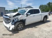 ✅ 2025 GMC Sierra 1500 SLT • VIN: 3GTPHDED3SG191910 • Лот: 63248725. Опубликован ранее на Copart с пробегом 15 884 миль. Бесплатный доступ к архиву аукционных продаж из США и подробный отчёт об истории автомобиля на DreamBid. Изображение 1.