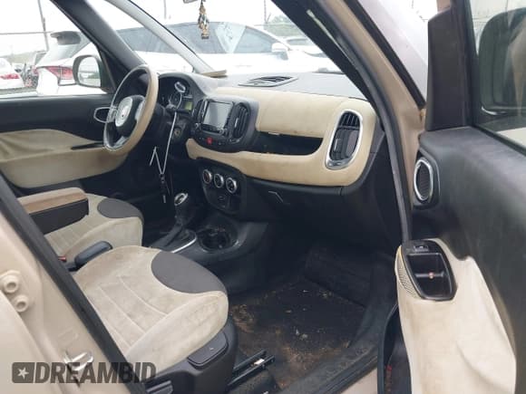 ✅ 2014 FIAT 500L Easy • VIN: ZFBCFABH1EZ012569 • Лот: 43310355. Опубликован ранее на IAAI с пробегом 128 566 миль. Бесплатный доступ к архиву аукционных продаж из США и подробный отчёт об истории автомобиля на DreamBid. Изображение 5.