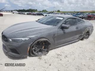 ✅ 2022 BMW M8 Competition • VIN: WBSAE0C01NCH79637 • Lot: 60960365. Wystawiony na Copart z przebiegiem 31 414 mil. Bezpłatny archiwum sprzedaży aukcyjnych z USA i szczegółowy raport historii pojazdu na DreamBid. Zdjęcie 1.