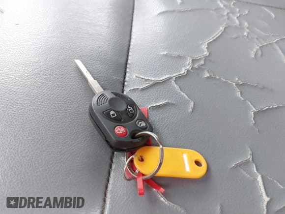 ✅ 2016 Ford Transit • VIN: 1FTYE2CM5GKA38451 • Лот: 41548612. Опубликован ранее на IAAI с пробегом 185 254 миль. Бесплатный доступ к архиву аукционных продаж из США и подробный отчёт об истории автомобиля на DreamBid. Изображение 11.