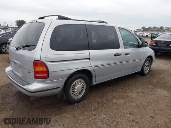 ✅ 1998 Ford Windstar LX • VIN: 2FMZA5143WBC61676 • Lot: 43703912. Listed on IAAI with 85,141 mi. Free auction sales archive from the USA and detailed vehicle history report at DreamBid. Image 4.