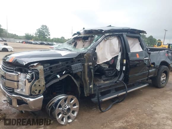 ✅ 2019 Ford F-250 XL • VIN: 1FT7W2B6XKEF64755 • Lot: 42070585. Listed on IAAI with 128,538 mi. Free auction sales archive from the USA and detailed vehicle history report at DreamBid. Image 6.