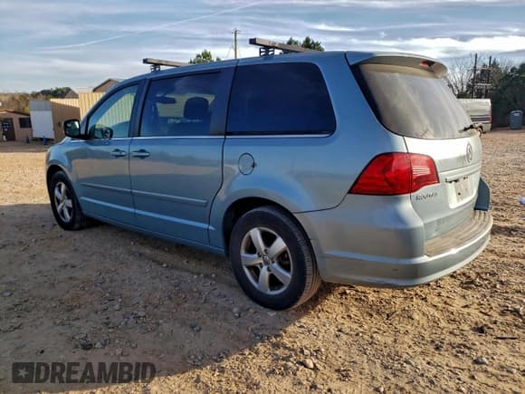 ✅ 2010 Volkswagen Routan SE • VIN: 2V4RW3D15AR272678 • Lot: 94358235. Listed on Copart with 144,007 mi. Free auction sales archive from the USA and detailed vehicle history report at DreamBid. Image 2.