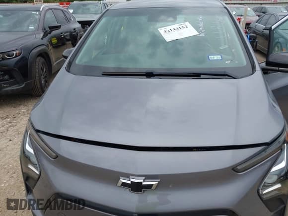 ✅ 2023 Chevrolet Bolt EV 2LT • VIN: 1G1FX6S00P4143404 • Lot: 42144152. Wystawiony na IAAI z przebiegiem 88 553 mil. Bezpłatny archiwum sprzedaży aukcyjnych z USA i szczegółowy raport historii pojazdu na DreamBid. Zdjęcie 10.