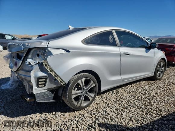 ✅ 2013 Hyundai Elantra GS • VIN: KMHDH6AEXDU009242 • Lot: 82148615. Listed on Copart with 197,441 mi. Free auction sales archive from the USA and detailed vehicle history report at DreamBid. Image 3.