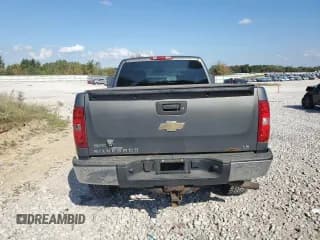 ✅ 2011 Chevrolet Silverado 1500 LS • VIN: 1GCRKREA4BZ437926 • Lot: 84583095. Listed on Copart with 174,033 mi. Free auction sales archive from the USA and detailed vehicle history report at DreamBid. Image 6.