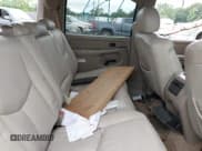 ✅ 2004 Chevrolet Suburban LS • VIN: 1GNFK16T24J204902 • Lot: 42958818. Listed on IAAI with Not provided. Free auction sales archive from the USA and detailed vehicle history report at DreamBid. Image 8.