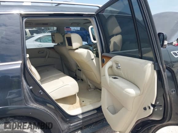 ✅ 2011 Infiniti QX56 8-passenger • VIN: JN8AZ2NC0B9302772 • Lot: 42261624. Wystawiony na IAAI z przebiegiem 190 393 mil. Bezpłatny archiwum sprzedaży aukcyjnych z USA i szczegółowy raport historii pojazdu na DreamBid. Zdjęcie 8.