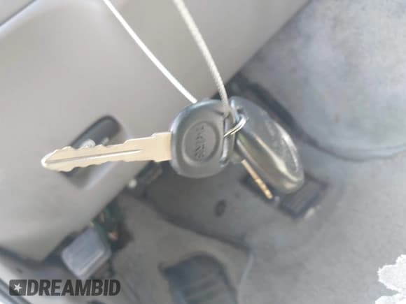 ✅ 2004 GMC Safari • VIN: 1GDEL19X64B507994 • Lot: 42644481. Wystawiony na IAAI z przebiegiem 114 101 mil. Bezpłatny archiwum sprzedaży aukcyjnych z USA i szczegółowy raport historii pojazdu na DreamBid. Zdjęcie 11.