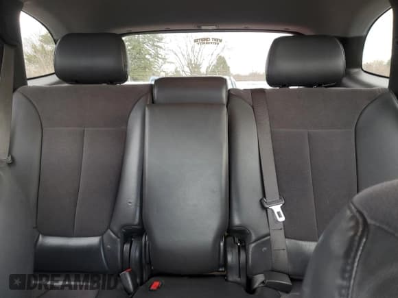 ✅ 2011 Hyundai Santa Fe SE • VIN: 5XYZHDAG1BG076522 • Lot: 87142914. Listed on Copart with 181,777 mi. Free auction sales archive from the USA and detailed vehicle history report at DreamBid. Image 10.