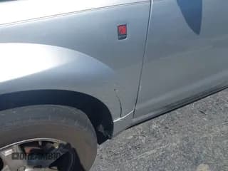 ✅ 2006 Saturn VUE • VIN: 5GZCZ33D46S865956 • Lot: 42665788. Wystawiony na IAAI z przebiegiem 167 260 mil. Bezpłatny archiwum sprzedaży aukcyjnych z USA i szczegółowy raport historii pojazdu na DreamBid. Zdjęcie 6.