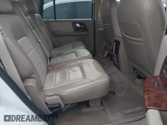 ✅ 2005 Ford Expedition Eddie Bauer • VIN: 1FMPU18515LA39965 • Lot: 41791698. Listed on IAAI with 124,172 mi. Free auction sales archive from the USA and detailed vehicle history report at DreamBid. Image 8.