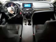 ✅ 2019 Honda Accord EX-L • VIN: 1HGCV1F58KA148922 • Лот: 92236135. Опубликован ранее на Copart с пробегом 71 332 миль. Бесплатный доступ к архиву аукционных продаж из США и подробный отчёт об истории автомобиля на DreamBid. Изображение 8.