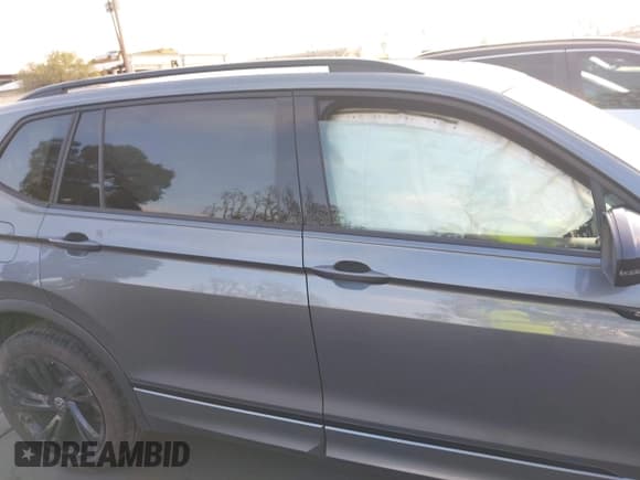 ✅ 2023 Volkswagen Tiguan SE R-Line Black • VIN: 3VVCB7AX7PM122004 • Лот: 43344585. Опубликован ранее на IAAI с пробегом 22 325 миль. Бесплатный доступ к архиву аукционных продаж из США и подробный отчёт об истории автомобиля на DreamBid. Изображение 14.