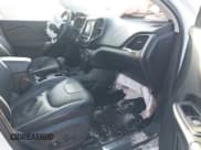 ✅ 2020 Jeep Cherokee Limited • VIN: 1C4PJMDX1LD604499 • Lot: 43556843. Wystawiony na IAAI z przebiegiem 61 357 mil. Bezpłatny archiwum sprzedaży aukcyjnych z USA i szczegółowy raport historii pojazdu na DreamBid. Zdjęcie 5.