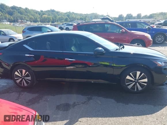 ✅ 2019 Nissan Altima SL • VIN: 1N4BL4EV3KC121530 • Lot: 43459014. Listed on IAAI with 58,975 mi. Free auction sales archive from the USA and detailed vehicle history report at DreamBid. Image 13.