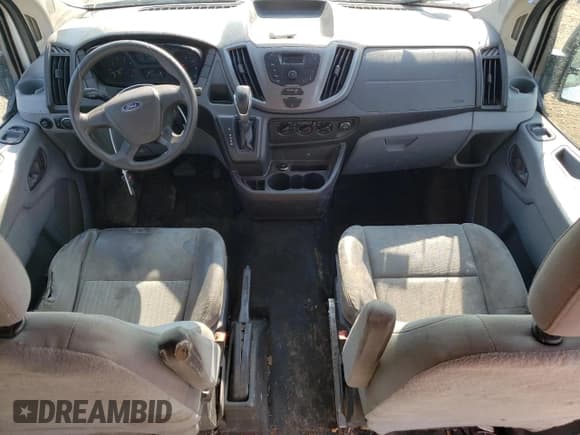 ✅ 2016 Ford Transit Cargo • VIN: 1FTYR2CG2GKA11335 • Лот: 71543484. Опубликован ранее на Copart с пробегом 213 907 миль. Бесплатный доступ к архиву аукционных продаж из США и подробный отчёт об истории автомобиля на DreamBid. Изображение 8.