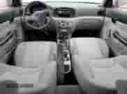 2010 Hyundai Accent GS z VIN KMHCM3AC4AU162134, wystawiony jako Copart lot #75884324 z przebiegiem 71 212 mil mil oraz Szkoda całkowita • Salvage title. Historia ofert i sprzedaży dostępna na DreamBid. Obrazek 8.