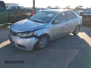 ✅ 2013 Kia Forte EX • VIN: KNAFU4A28D5654028 • Lot: 43577024. Wystawiony na IAAI z przebiegiem 223 714 mil. Bezpłatny archiwum sprzedaży aukcyjnych z USA i szczegółowy raport historii pojazdu na DreamBid. Zdjęcie 17.