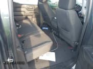 ✅ 2019 Chevrolet Silverado 1500 LT • VIN: 1GCPWCED3KZ178493 • Лот: 43279577. Опубликован ранее на IAAI с пробегом 99 744 миль. Бесплатный доступ к архиву аукционных продаж из США и подробный отчёт об истории автомобиля на DreamBid. Изображение 8.