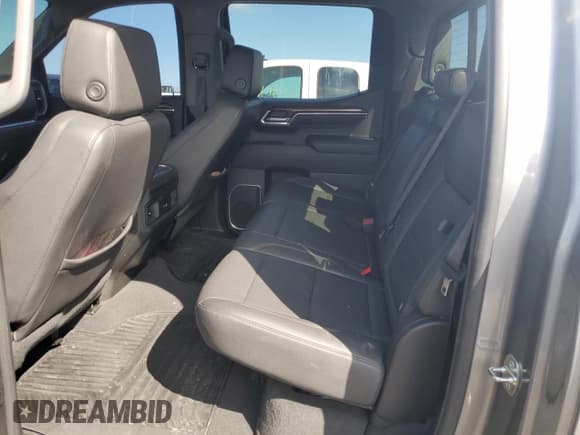 ✅ 2023 Chevrolet Silverado 1500 RST • VIN: 1GCUDEEL8PZ330447 • Lot: 64961485. Wystawiony na Copart z przebiegiem 34 991 mil. Bezpłatny archiwum sprzedaży aukcyjnych z USA i szczegółowy raport historii pojazdu na DreamBid. Zdjęcie 10.