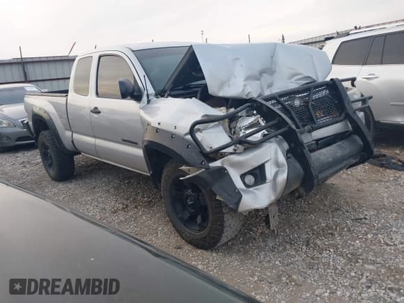 ✅ 2013 Toyota Tacoma • VIN: 5TFUU4EN3DX056559 • Lot: 43723808. Listed on IAAI with 187,593 mi. Free auction sales archive from the USA and detailed vehicle history report at DreamBid. Image 1.