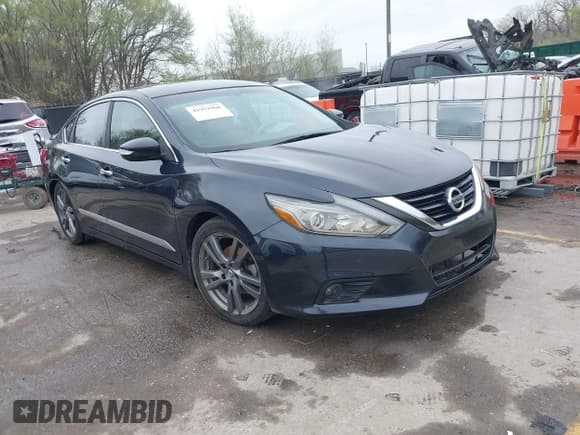 ✅ 2018 Nissan Altima SL • VIN: 1N4BL3AP5JC147563 • Lot: 41952968. Wystawiony na IAAI z przebiegiem Nie podano. Bezpłatny archiwum sprzedaży aukcyjnych z USA i szczegółowy raport historii pojazdu na DreamBid. Zdjęcie 1.