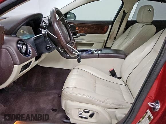 ✅ 2013 Jaguar XJ Portfolio • VIN: SAJWA2GB1DLV40103 • Lot: 57093375. Wystawiony na Copart z przebiegiem 126 423 mil. Bezpłatny archiwum sprzedaży aukcyjnych z USA i szczegółowy raport historii pojazdu na DreamBid. Zdjęcie 7.