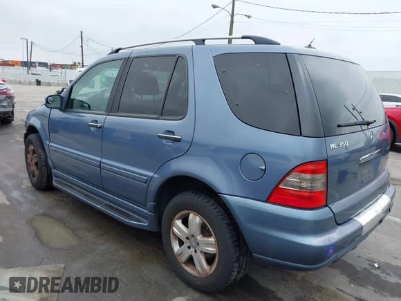 ✅ 2005 Mercedes-Benz M 350 • VIN: 4JGAB57EX5A567049 • Lot: 42182234. Listed on IAAI with 89,051 mi. Free auction sales archive from the USA and detailed vehicle history report at DreamBid. Image 3.