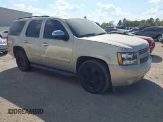 2007 Chevrolet Tahoe LS z VIN 1GNFC13J17J404013, wystawiony jako IAAI lot #43322927 z przebiegiem 194 070 mil mil oraz . Historia ofert i sprzedaży dostępna na DreamBid. Obrazek 1.
