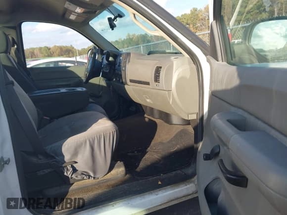 ✅ 2007 Chevrolet Silverado 1500 Work Truck • VIN: 1GCEC14C57Z591942 • Lot: 43617791. Listed on IAAI with 222,492 mi. Free auction sales archive from the USA and detailed vehicle history report at DreamBid. Image 5.