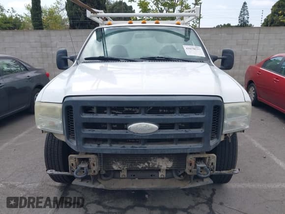 ✅ 2007 Ford F-350 XL • VIN: 1FDSF34517EA59162 • Lot: 42078537. Listed on IAAI with 145,794 mi. Free auction sales archive from the USA and detailed vehicle history report at DreamBid. Image 13.
