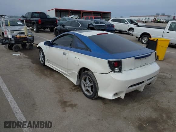 ✅ 2000 Toyota Celica GTS • VIN: JTDDY32T2Y0015579 • Lot: 41548735. Wystawiony na IAAI z przebiegiem Nie podano. Bezpłatny archiwum sprzedaży aukcyjnych z USA i szczegółowy raport historii pojazdu na DreamBid. Zdjęcie 3.