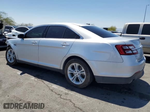 ✅ 2017 Ford Taurus SE • VIN: 1FAHP2D85HG110951 • Lot: 68541285. Listed on Copart with 123,879 mi. Free auction sales archive from the USA and detailed vehicle history report at DreamBid. Image 2.