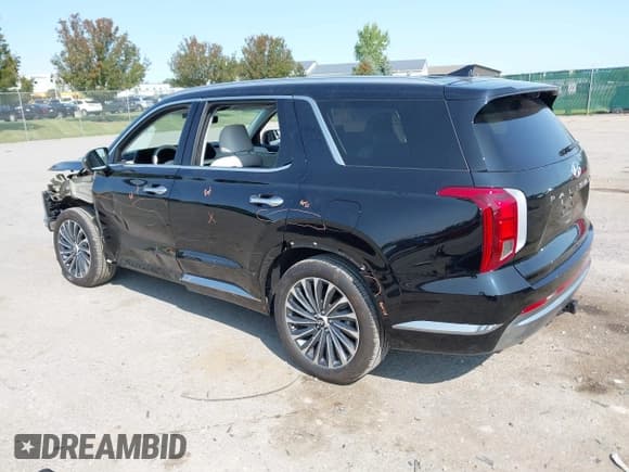 ✅ 2024 Hyundai Palisade Calligraphy • VIN: KM8R7DGE8RU795005 • Лот: 43174825. Опубликован ранее на IAAI с пробегом 7 807 миль. Бесплатный доступ к архиву аукционных продаж из США и подробный отчёт об истории автомобиля на DreamBid. Изображение 3.