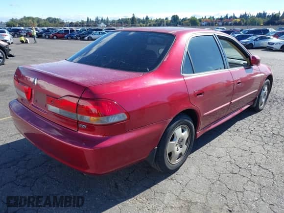 2002 Honda Accord EX с VIN 1HGCG16572A017619, выставлен на аукционе IAAI как лот 43426260 с пробегом 178 810 миль миль и . История ставок и продаж доступна на DreamBid. Изображение 4.