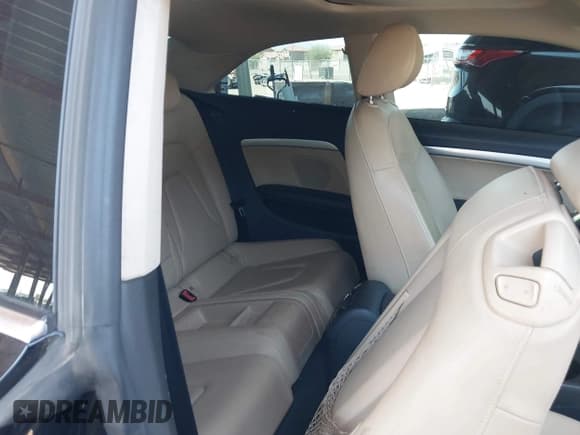 ✅ 2013 Audi A5 Premium • VIN: WAUCFAFR6DA038224 • Лот: 42507719. Опубликован ранее на IAAI с пробегом 124 649 миль. Бесплатный доступ к архиву аукционных продаж из США и подробный отчёт об истории автомобиля на DreamBid. Изображение 8.