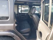 ✅ 2023 Jeep Wrangler Rubicon • VIN: 1C4JJXR67PW662277 • Лот: 41950065. Опубликован ранее на IAAI с пробегом 35 714 миль. Бесплатный доступ к архиву аукционных продаж из США и подробный отчёт об истории автомобиля на DreamBid. Изображение 8.