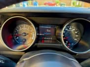 ✅ 2020 Ford Mustang EcoBoost Premium • VIN: 1FATP8UH4L5112126 • Лот: 96627595. Опубликован ранее на Copart с пробегом 88 417 миль. Бесплатный доступ к архиву аукционных продаж из США и подробный отчёт об истории автомобиля на DreamBid. Изображение 8.