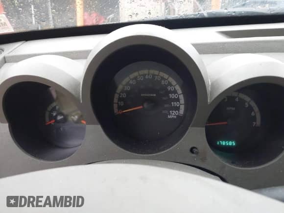 2007 Dodge Nitro SXT с VIN 1D8GU28K77W583955, выставлен на аукционе IAAI как лот 43301098 с пробегом 178 585 миль миль и . История ставок и продаж доступна на DreamBid. Изображение 7.