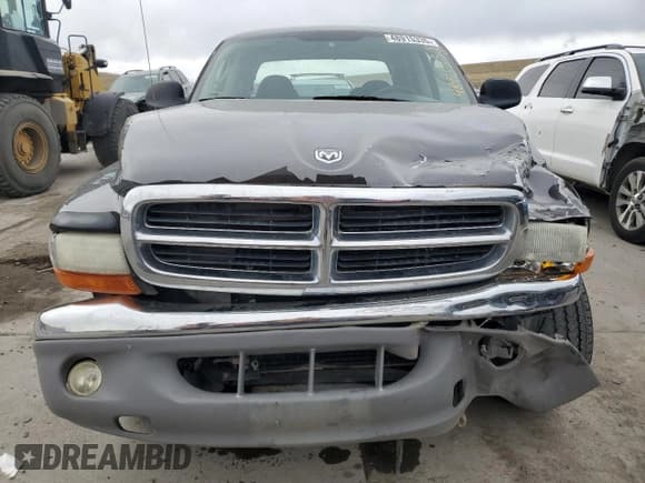 ✅ 2004 Dodge Dakota SLT • VIN: 1D7HG48N34S735500 • Lot: 48915335. Wystawiony na Copart z przebiegiem 161 254 mil. Bezpłatny archiwum sprzedaży aukcyjnych z USA i szczegółowy raport historii pojazdu na DreamBid. Zdjęcie 5.